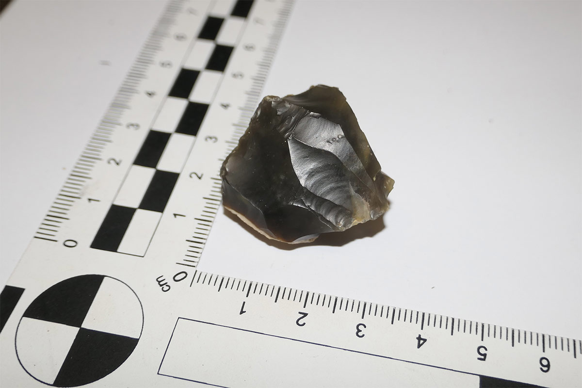 Worked flint core dating to 4000-2200 BC